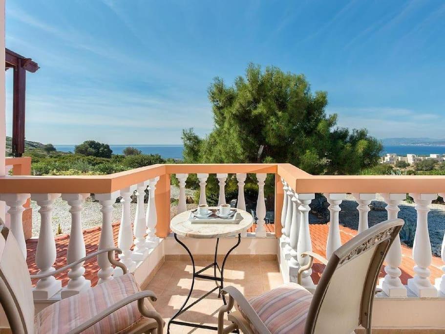 Villa Pefki Екстериор снимка