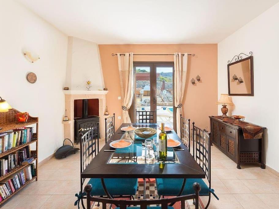 Villa Pefki Екстериор снимка