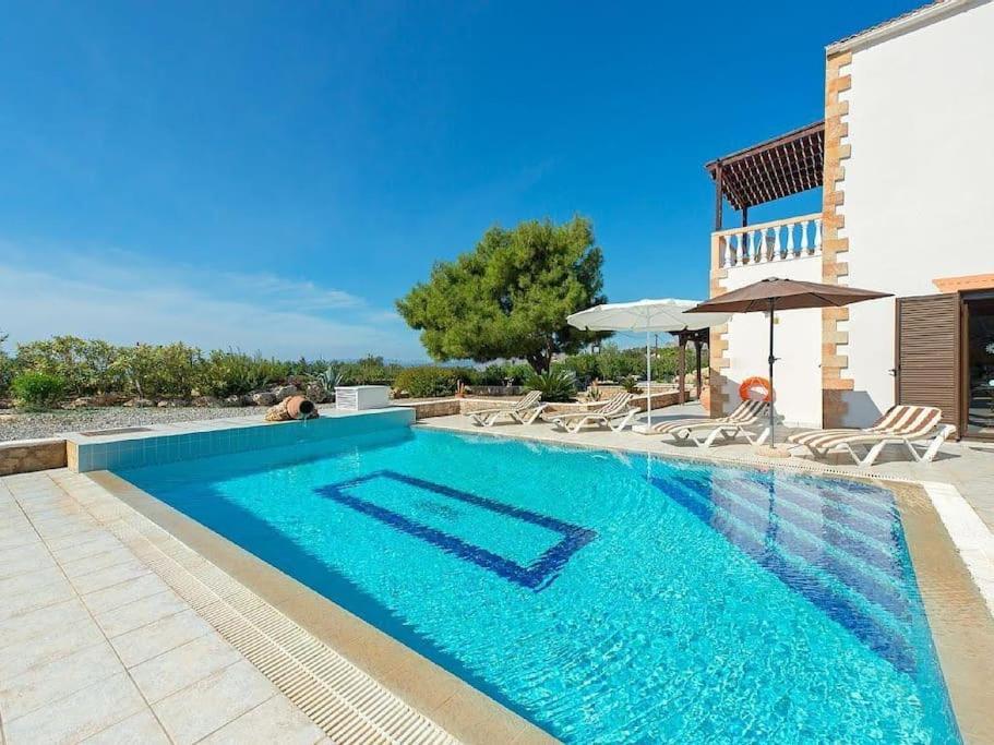 Villa Pefki Екстериор снимка